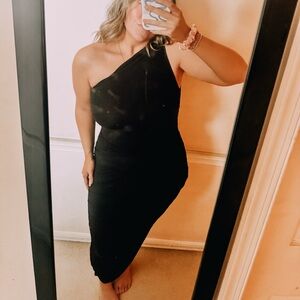 SHEIN Chic Black One-Shoulder Dress